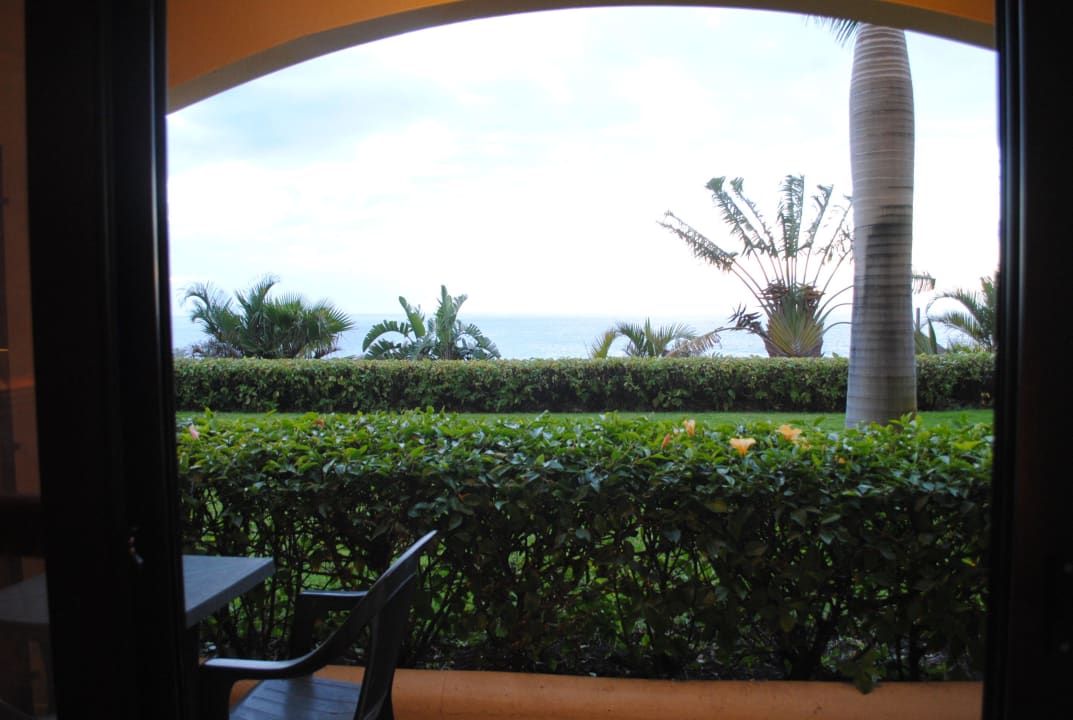 Ausblick von der Zimmerterrasse Richtung Meer La Palma Princess