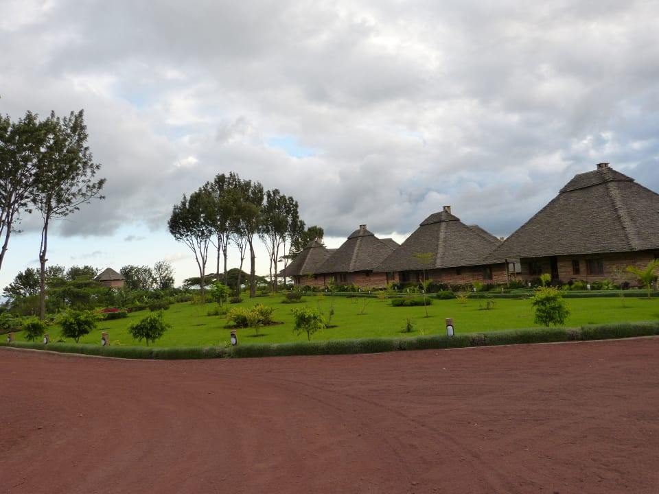 Sehr gepflegte Gartenanlage Neptune Ngorongoro Luxury  Lodge
