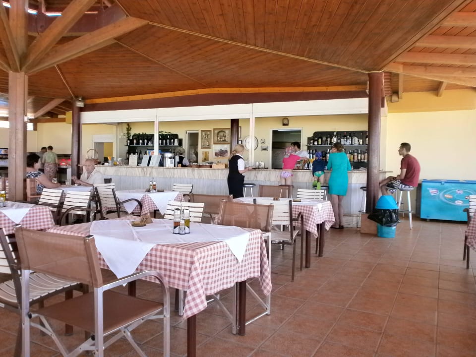 Beachbar Vantaris Palace