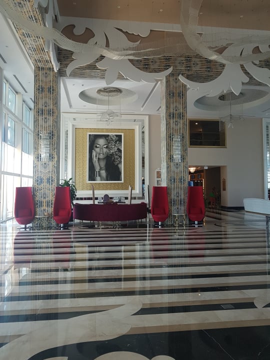 Lobby Azura Deluxe Resort & Spa Hotel