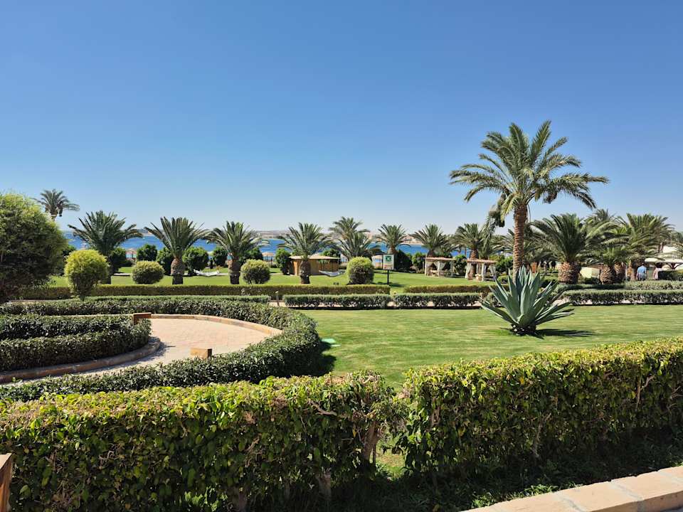 Gartenanlage Fort Arabesque - The West Bay