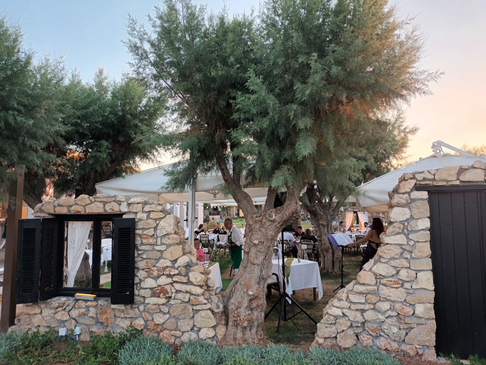 Gastro Anissa Beach & Village