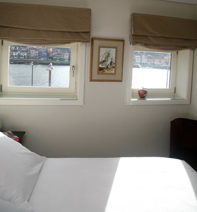 Waterfront room. Guest House Douro