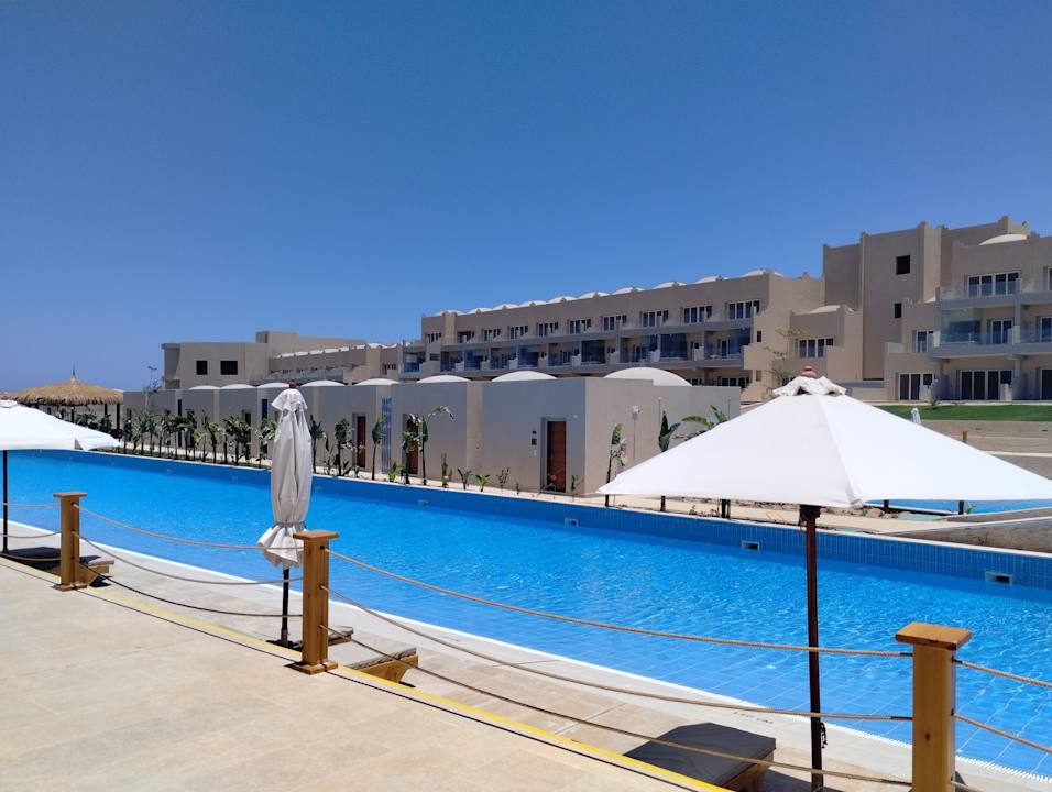 Pool Diamond Beach by Pearl Resort