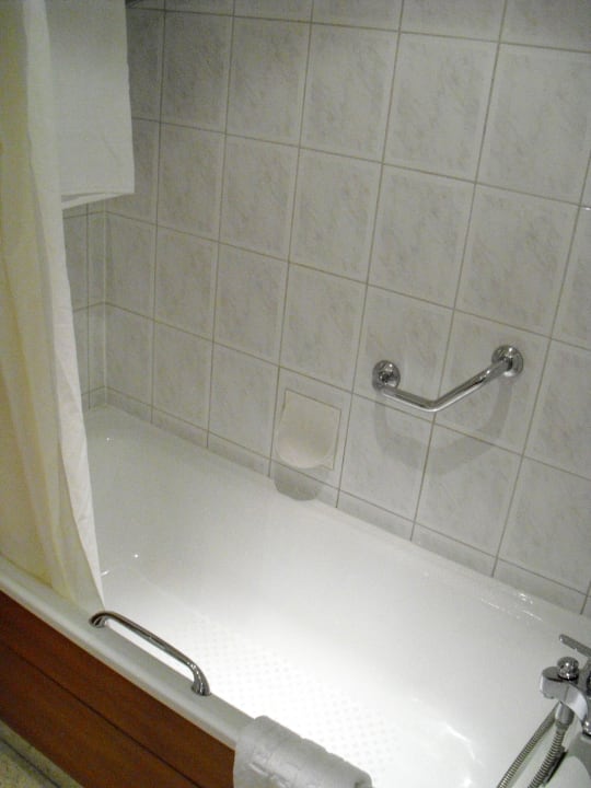 Dusche, Wanne H4 Hotel Hannover Messe