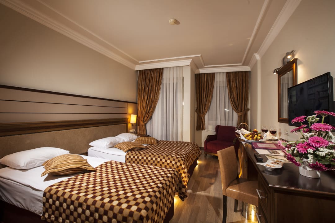 Zimmer Rox Royal Hotel