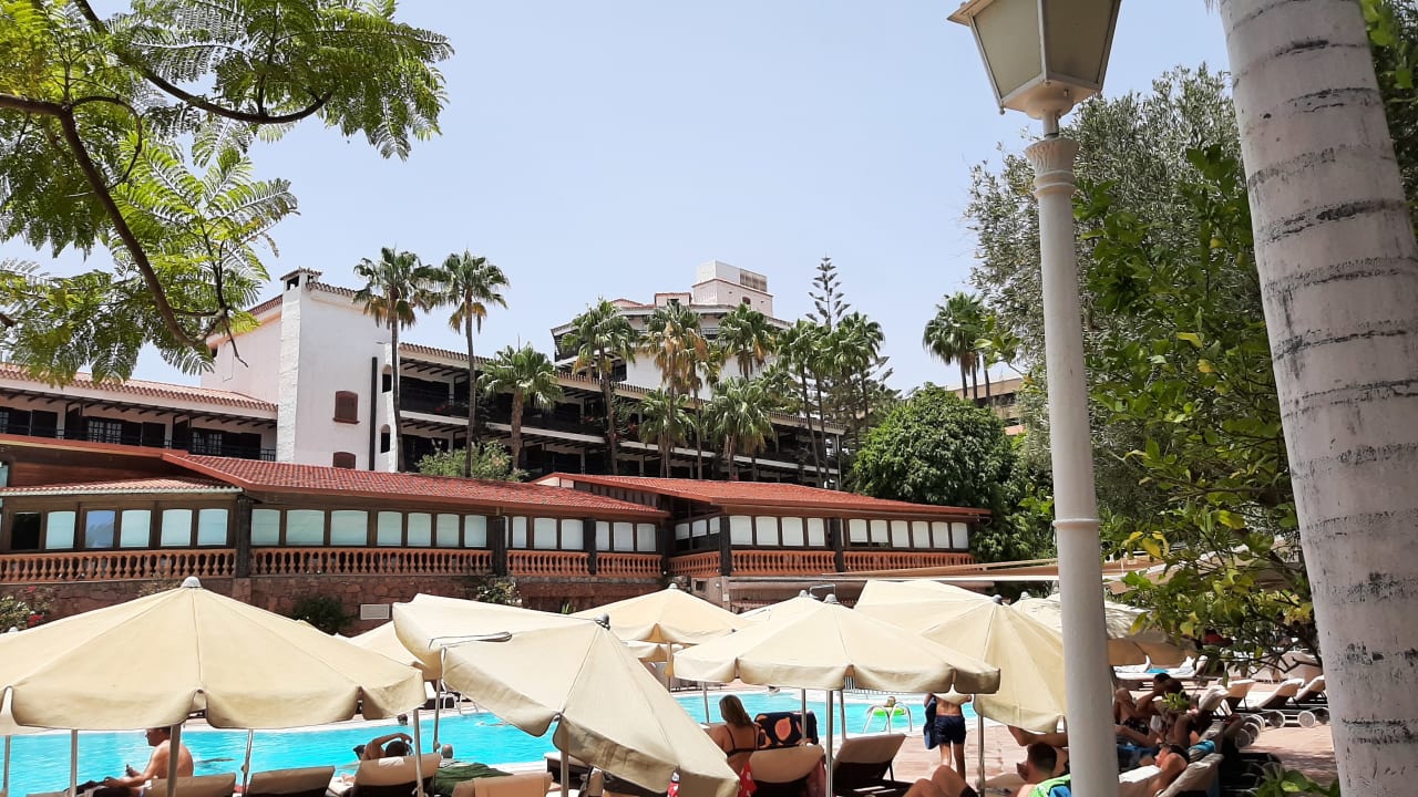 Pool Hotel Parque Tropical