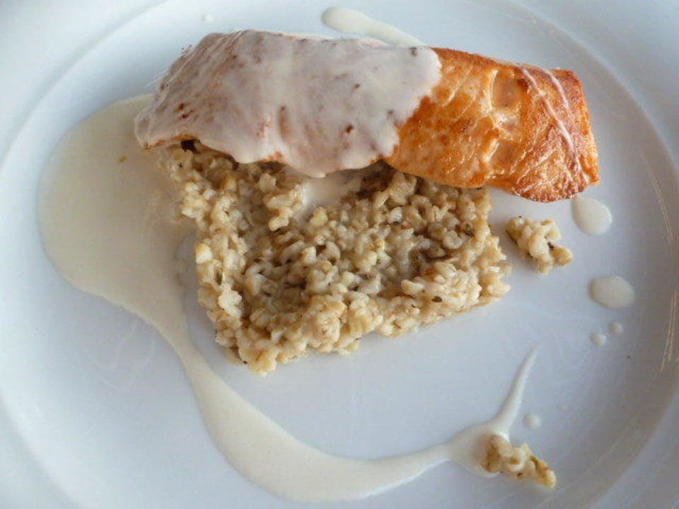 Hauptspeise zum Abendessen Minos Mare Royal