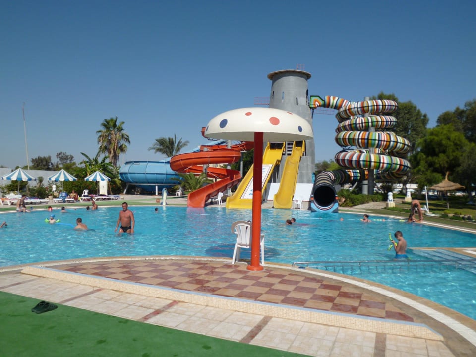 Aquapark am Morgen Eden Club