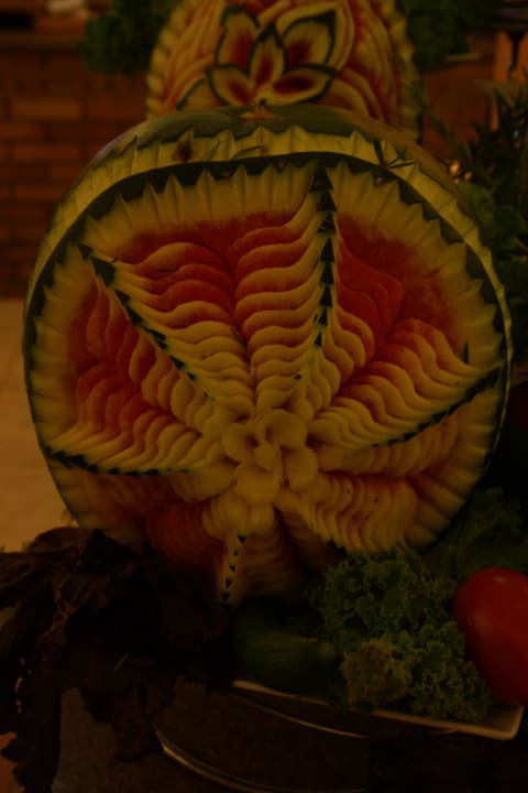 Sogar mit Live Schnitzen  Jaz Makadi Oasis Resort