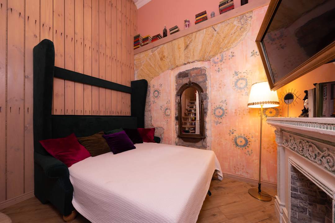 Zimmer Boutique apartments Mason in historical Odessa