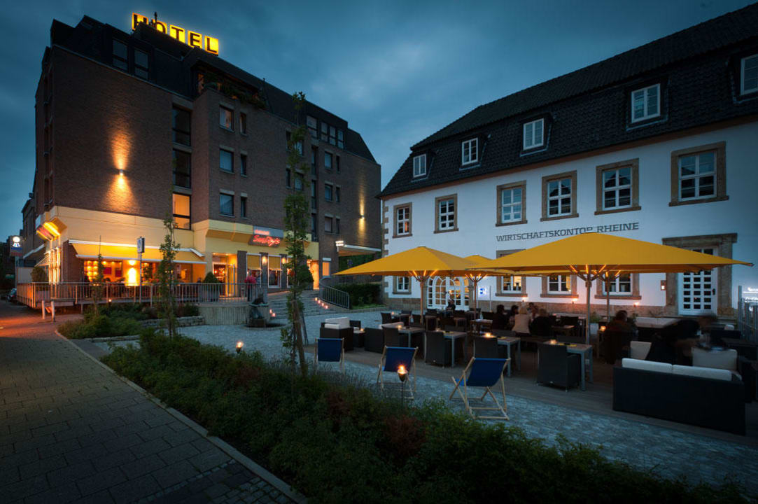 Außenanischt Hotel und Restaurant SunDays Hotel Lücke
