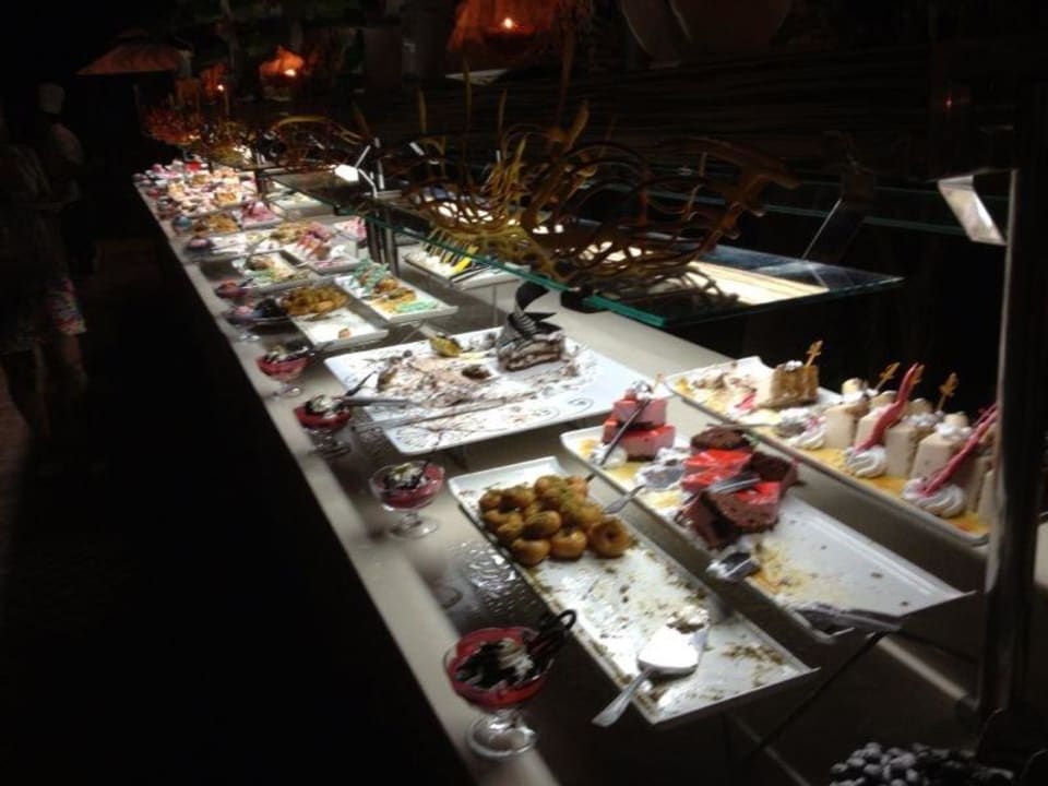 Nachspeisenbuffet Port Side Resort Hotel