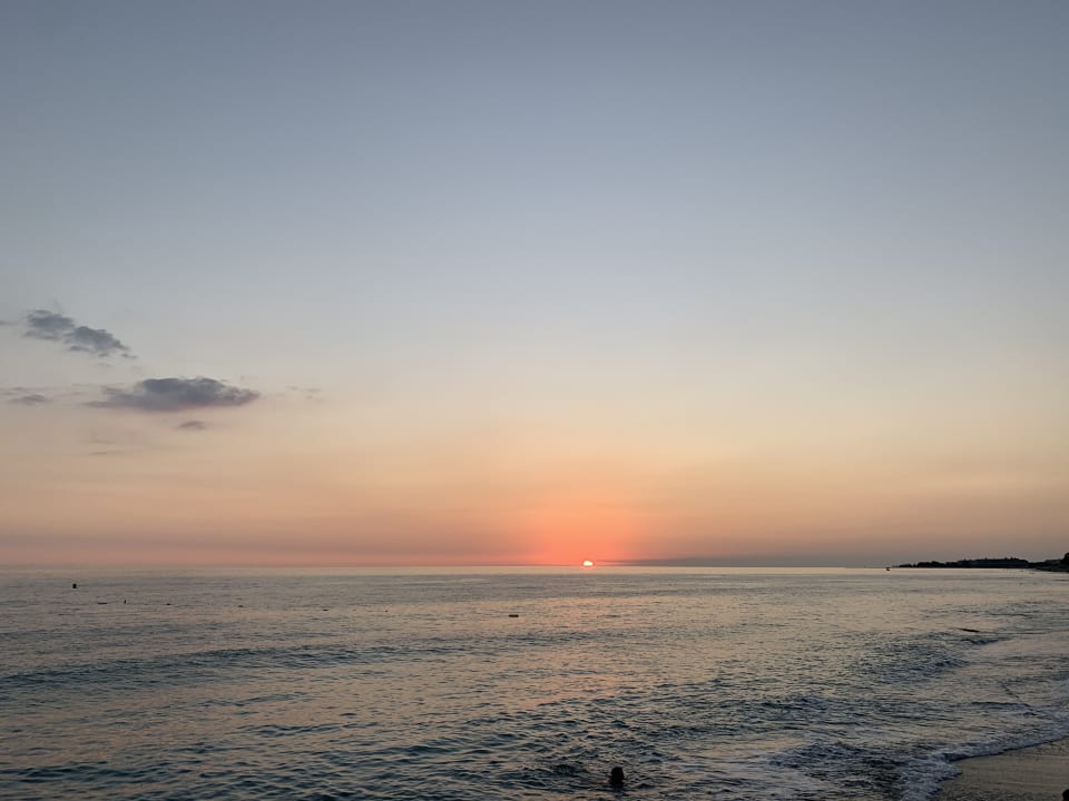 Strand Club Turtas Beach Hotel