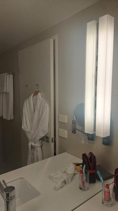 Zimmer Hilton Adelaide