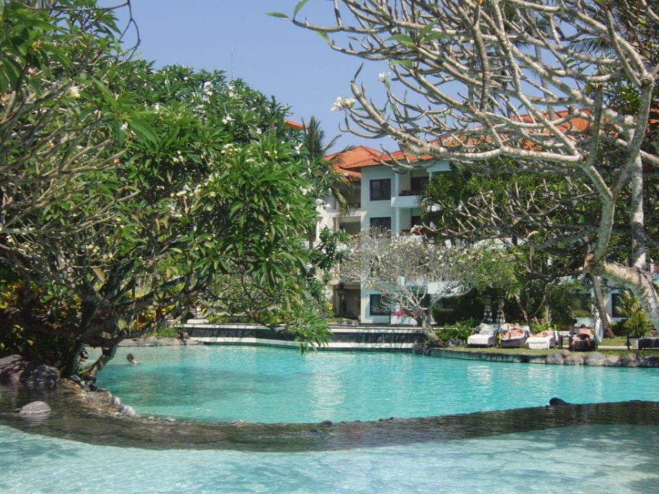 Pool The Laguna A Luxury Collection Resort & Spa