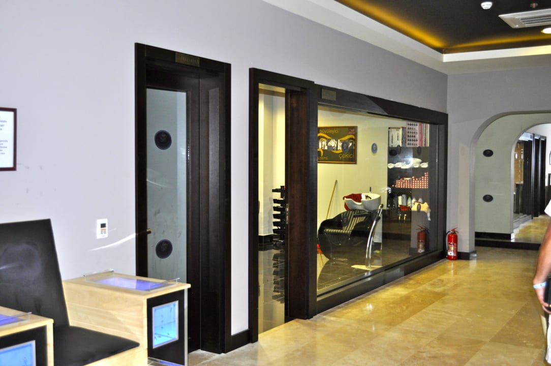 Friseur (empfehlenswert) Melas Resort Hotel