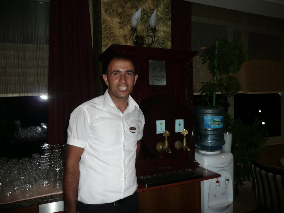 Barkeeper Ibrahim, immer freundlich und gut drauf Side Sun Hotel