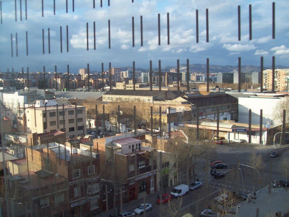 Bei geschlossenem Fenster halt gestrichelt=kreisch Hotel Barcelona Condal Mar Affiliated by Meliá