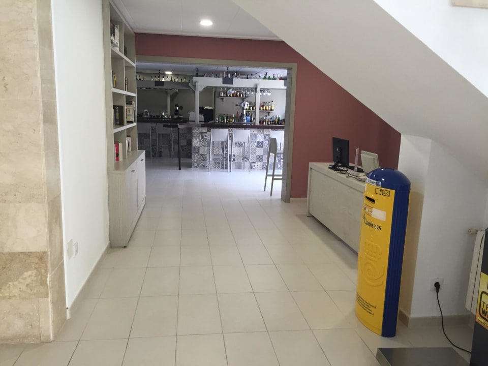 Lobby mit Internetecke und Briefkasten FLOR los Almendros Hotel