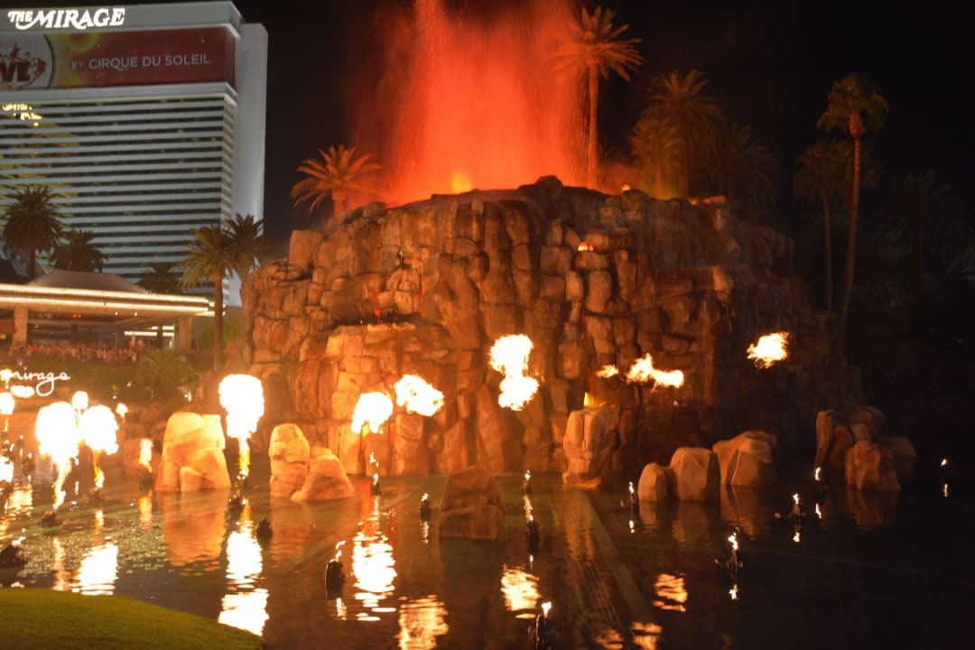 Vulkanausbruch beim Mirage The Mirage