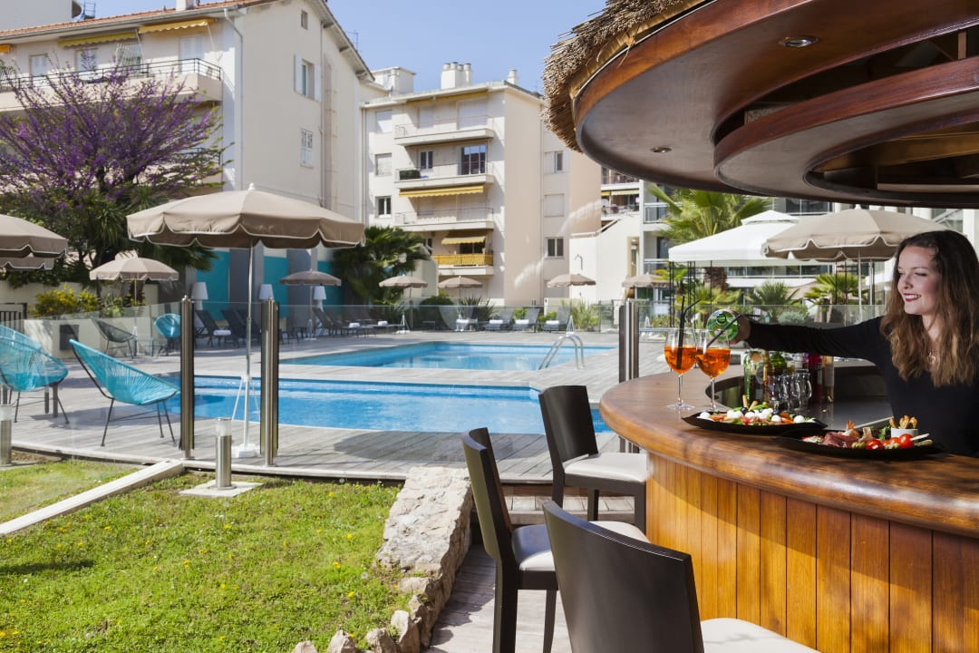 Pool Nehô Suites Cannes Croisette