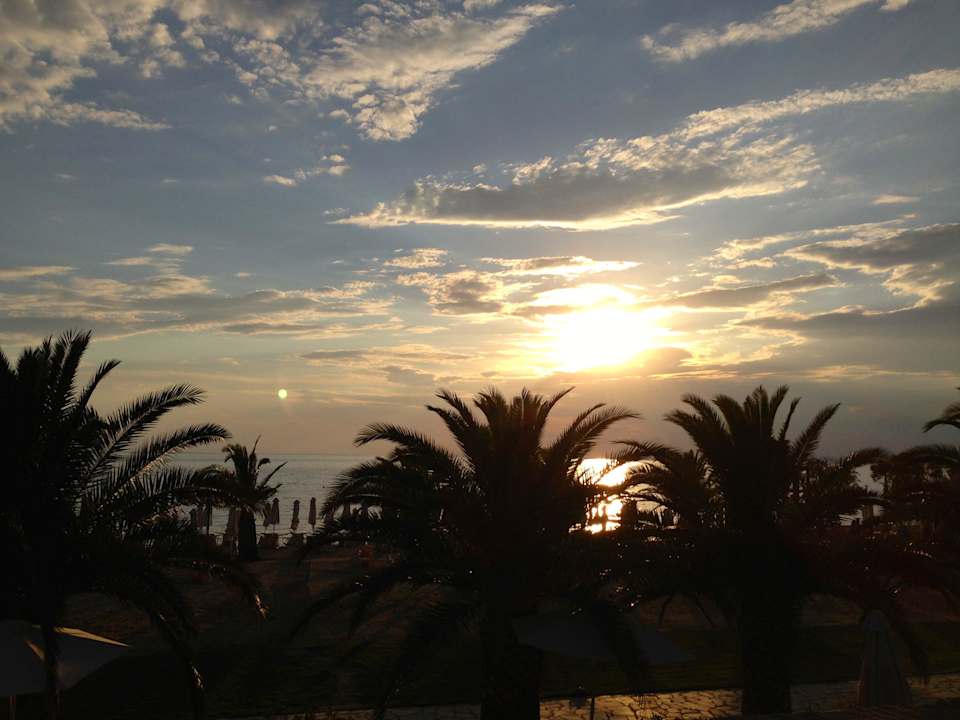 Sonnenuntergang   Anthemus Sea Beach Hotel & Spa