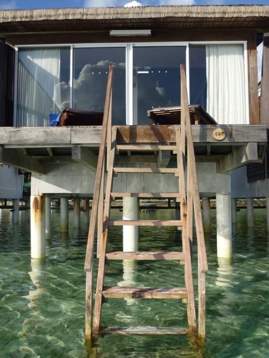Rückseite Wasserbungalow Cinnamon Hakuraa Huraa Maldives