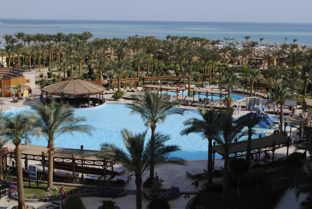 Вид справа Le Jardin Aqua Park Resort