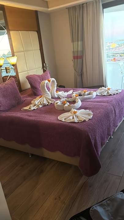 Zimmer Dream World Aqua Hotel