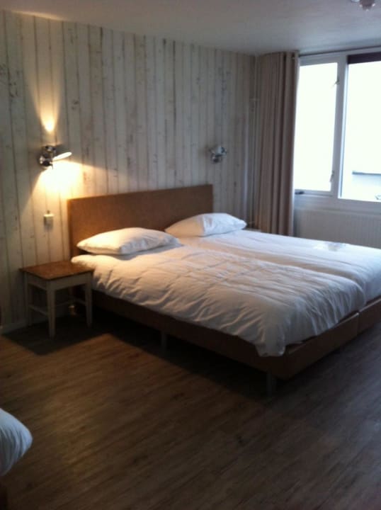 Dreibettzimmer Amsterdam Beach Hotel Zandvoort