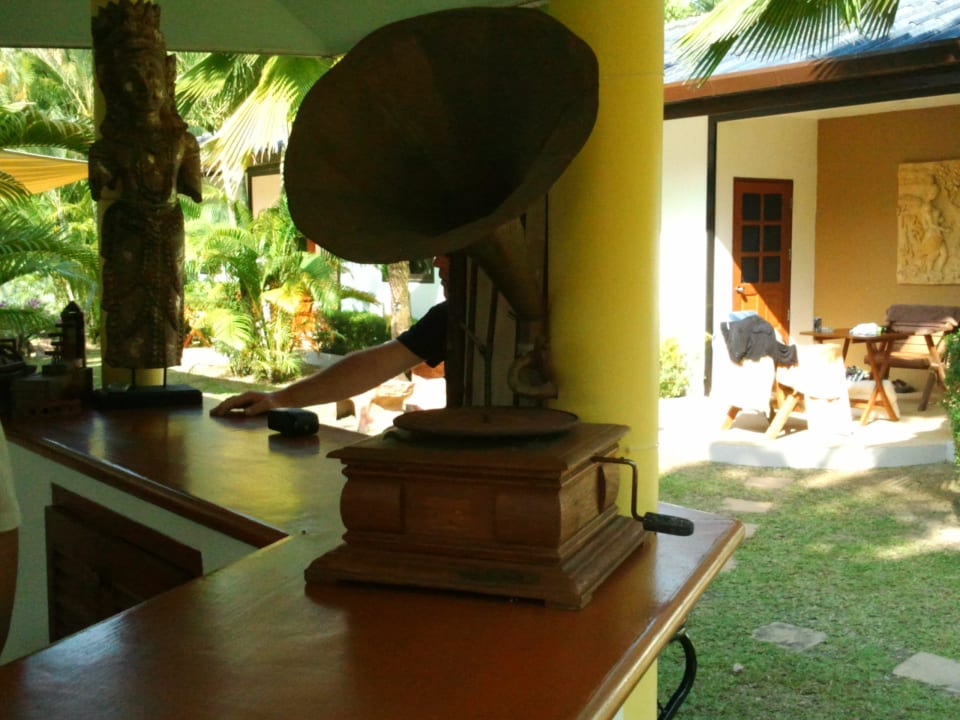 Grammophon auf der Bar Phuket Lotus Lodge