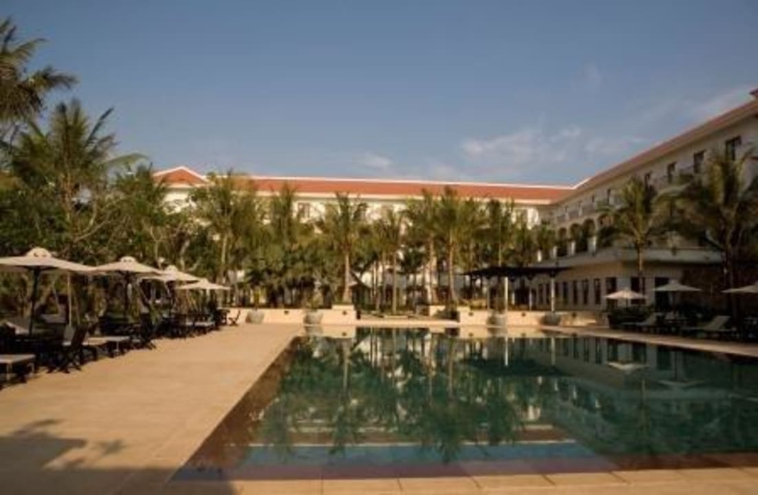 Day Swimming Pool Hotel Lotus Resort & Spa