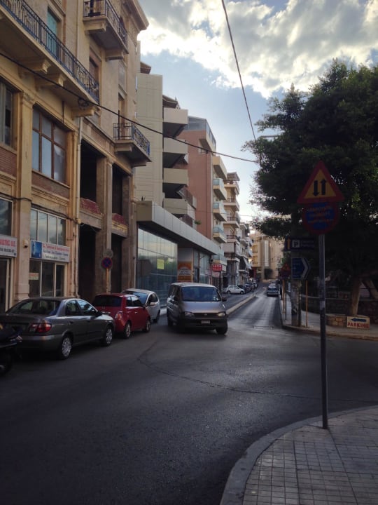 Nebenstraßen Hotel GDM Megaron Historical Monument Hotel