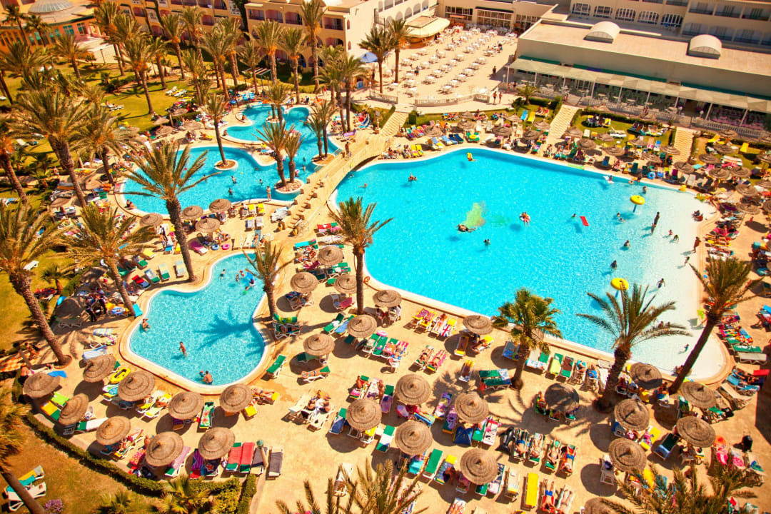 Piscine vu du haut  Houda Golf & Beach Club