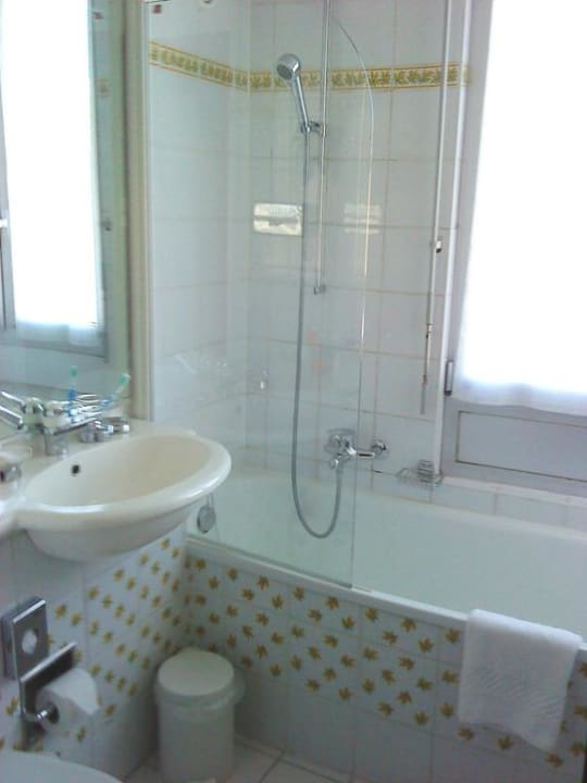 Ванная комната Hotel Suisse Geneve