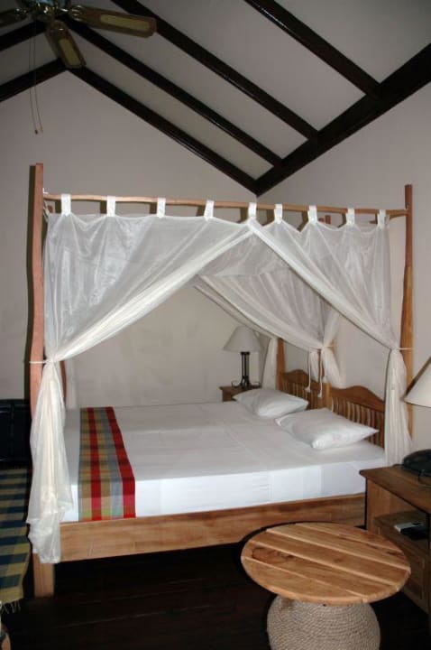Schlafzimmer Filitheyo Island Resort