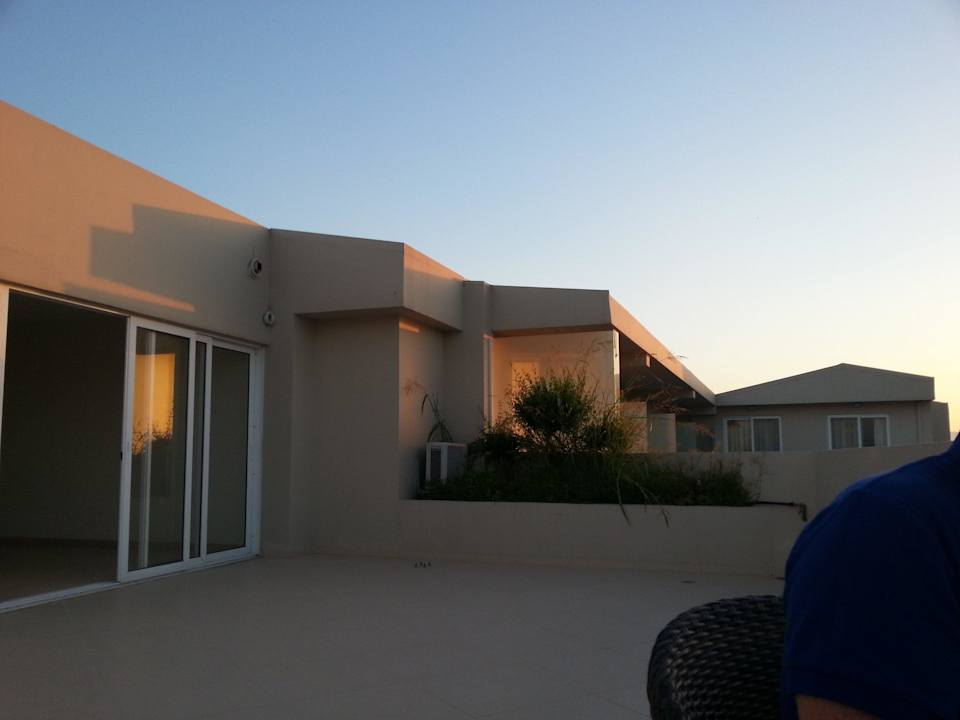 Dachterrasse des Hotels Dimitrios Beach Hotel