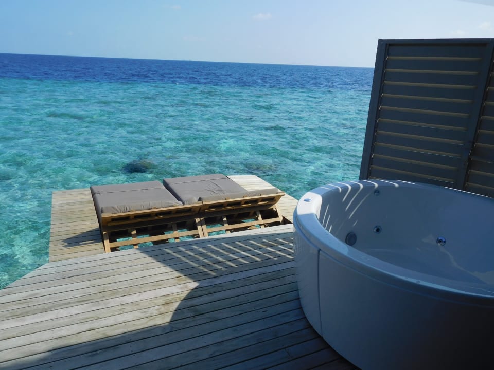 Außenansicht Centara Ras Fushi Resort & Spa Maldives