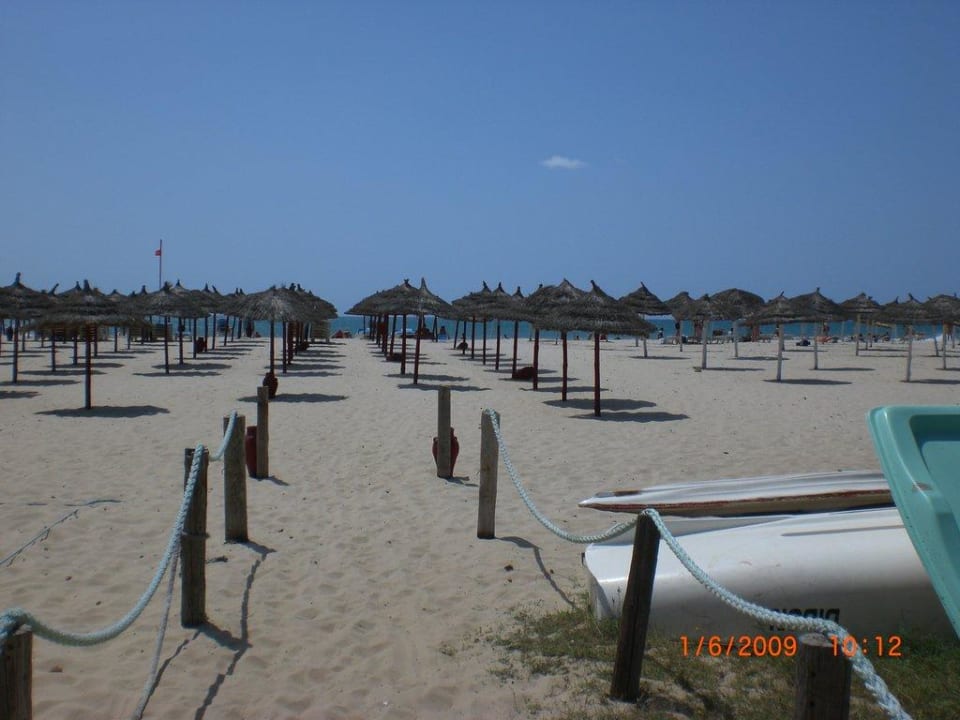 Strand Hotel Nesrine