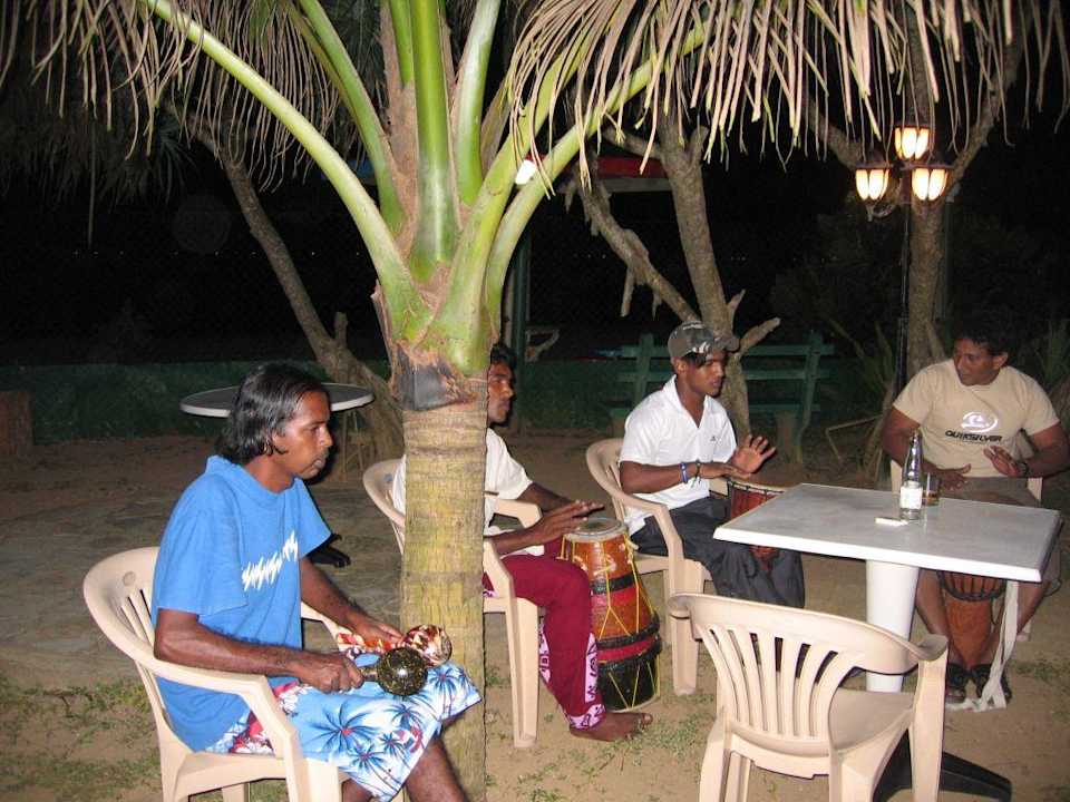 Abendunterhaltung mit dem Chef und Staff Hotel Oasey Beach