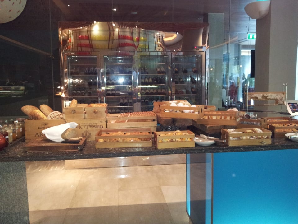 Frühstück Renaissance Phuket Resort & Spa