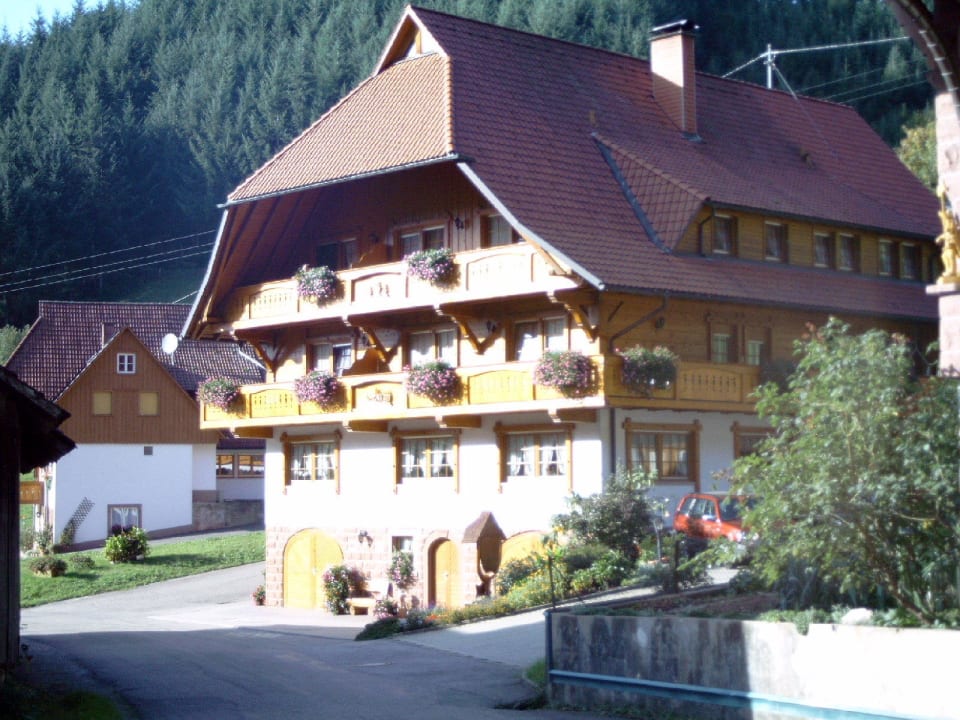 Der imposante Bläsihof Ferienwohnungen Bläsihof