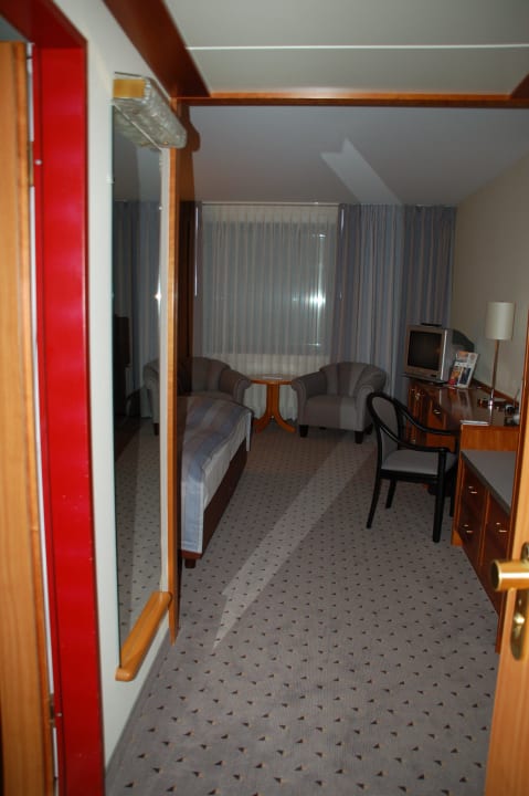 Eingang Maritim Airport Hotel Hannover