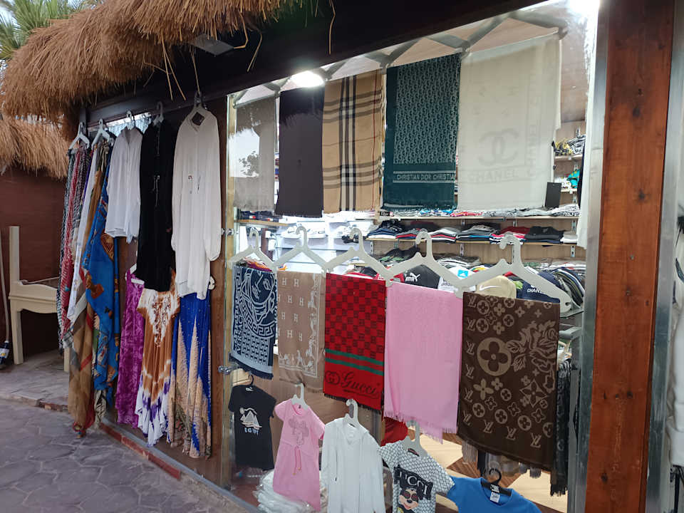 Sonstiges Lotus Bay Beach Resort