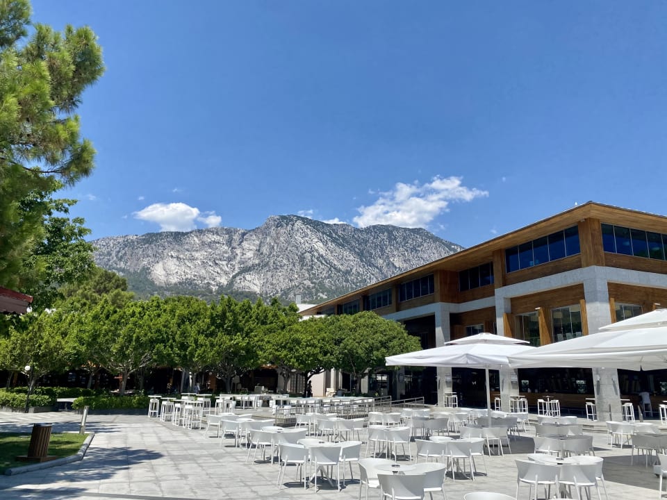 Außenansicht Rixos Sungate