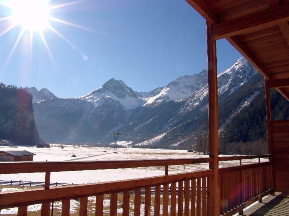 Vom Balkon in die Berge AQUA DOME