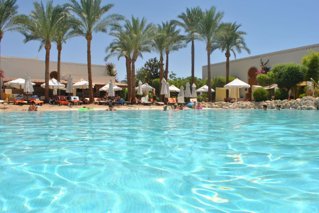 Pool mit Sandstrand Ghazala Gardens