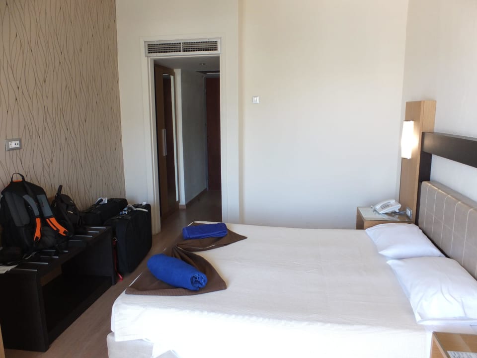 Bett Pegasos Deluxe Beach Hotel