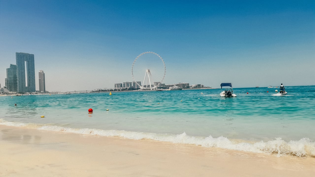 Strand V Hotel Dubai, Curio Collection by Hilton